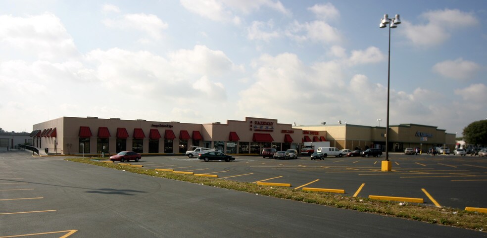 5524 W Colonial Dr, Orlando, FL à louer - Photo du bâtiment - Image 3 de 8