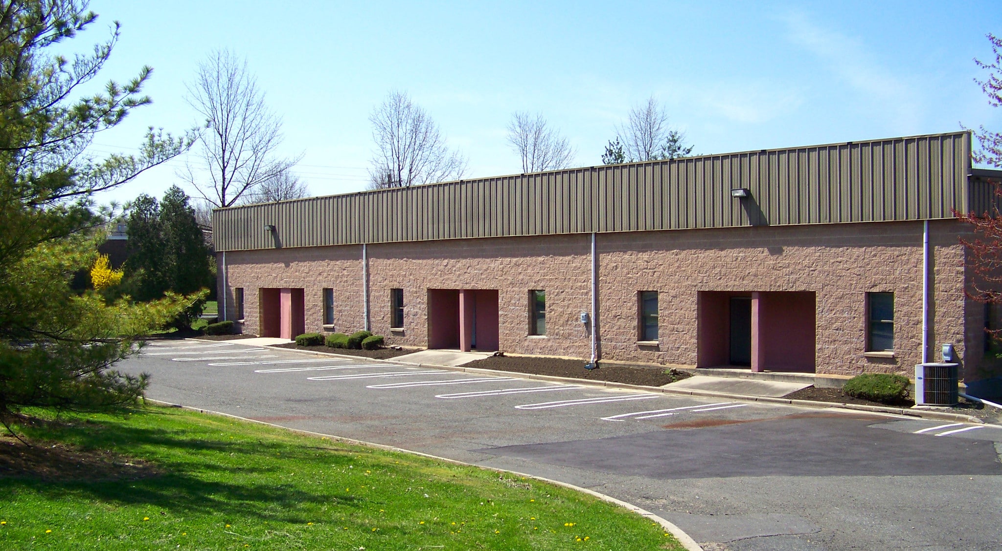 44 W Ferris St, East Brunswick, NJ for lease Building Photo- Image 1 of 3