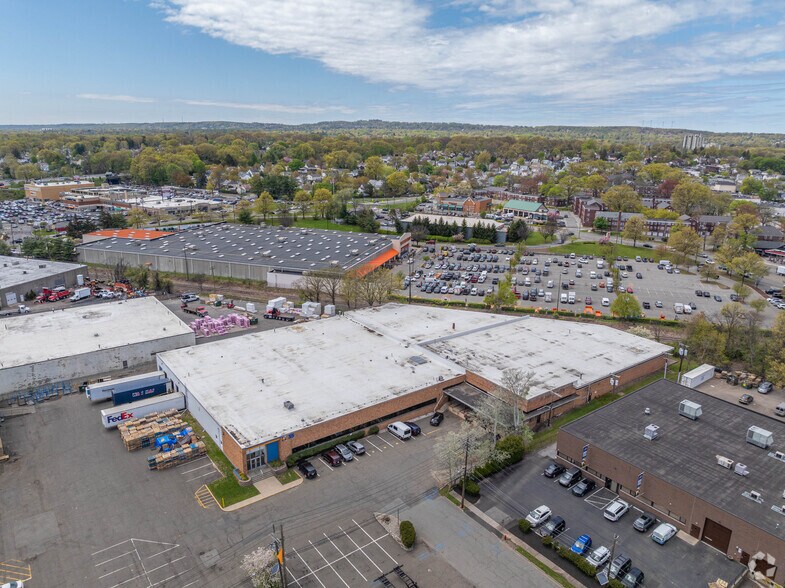 35 Styertowne Rd, Clifton, NJ à louer - Aérien - Image 2 de 13
