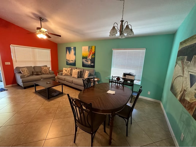 2211 SE 3rd St, Boynton Beach, FL à vendre - Photo intérieure - Image 3 de 6