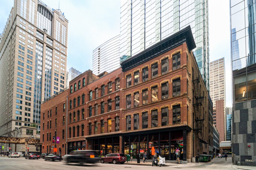 175 N Franklin St, Chicago, IL à louer - Photo du bâtiment - Image 2 de 3