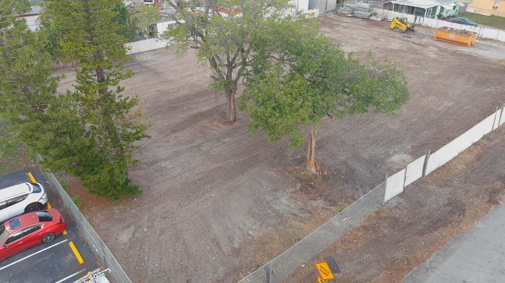 220 N 61st Ave, Hollywood, FL for lease - Commercial Listing Video - Image 2 of 4
