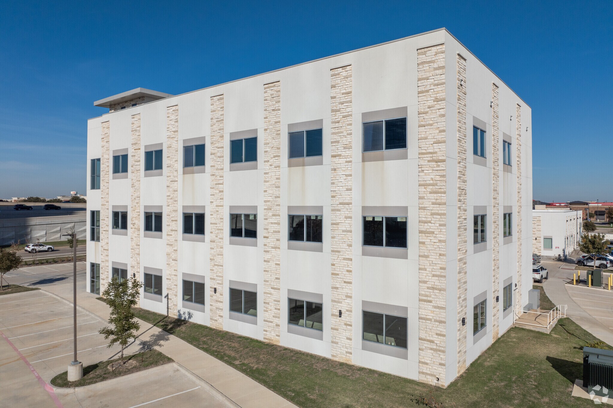 5740 State Highway 121, Plano, TX à vendre Photo principale- Image 1 de 19