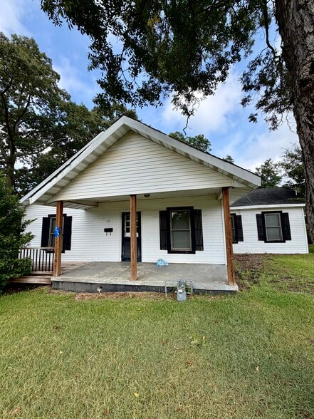 217 Barnesville St, Thomaston, GA for sale - Primary Photo - Image 1 of 6