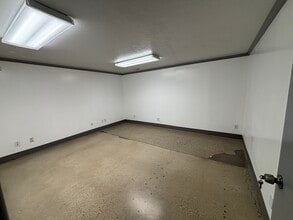 257-263 W 2950 S, Salt Lk, Salt Lake City, UT for lease Interior Photo- Image 2 of 8