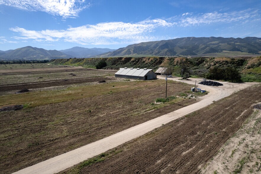41460 Los Coches Rd, Soledad, CA à vendre - Photo du bâtiment - Image 3 de 11