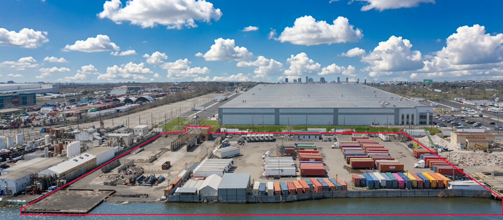 250 Doremus Ave, Newark, NJ for lease - Building Photo - Image 1 of 2