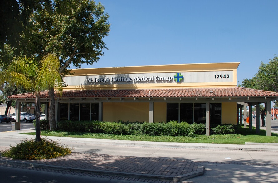 12892-12952 Harbor Blvd, Garden Grove, CA à louer - Photo du bâtiment - Image 3 de 4