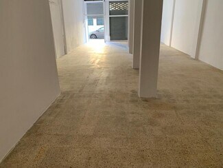 Plus de détails pour Multi-résidentiel à vendre