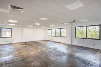 17-18 Thorney Leys Park, Witney for lease Interior Photo- Image 2 of 3