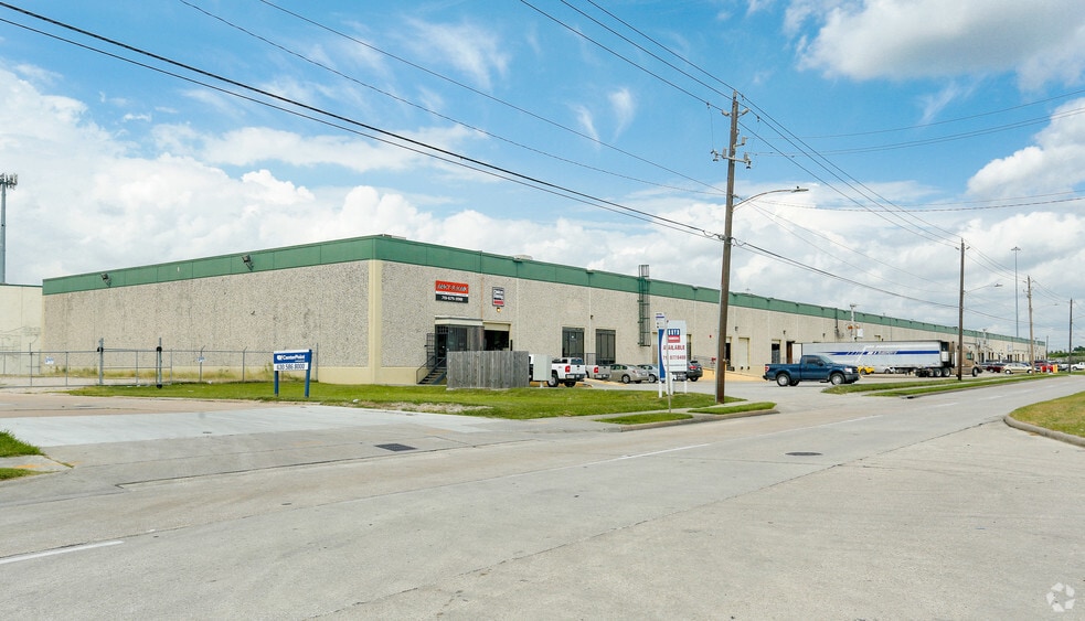 4851 Homestead Rd, Houston, TX à louer - Photo du bâtiment - Image 2 de 6
