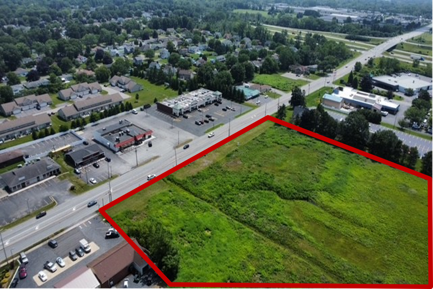 3895 Lyell Rd, Rochester, NY à vendre - Photo du bâtiment - Image 3 de 7