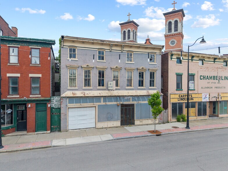Varick St. portefeuille de 4 propriétés à vendre sur LoopNet.ca - Photo du bâtiment - Image 3 de 103