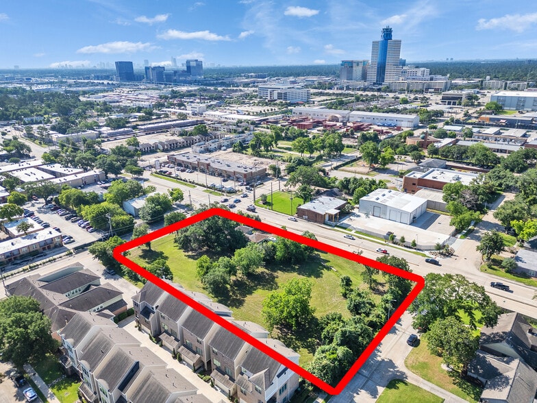 1221 Conrad Sauer Dr, Houston, TX for sale - Building Photo - Image 1 of 8