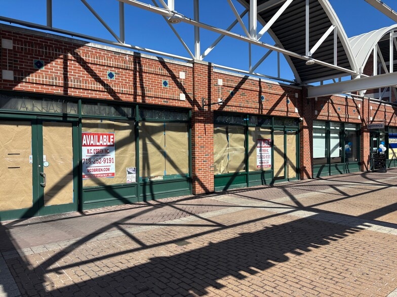 43-02 Ditmars Blvd, Astoria, NY for lease - Building Photo - Image 1 of 27