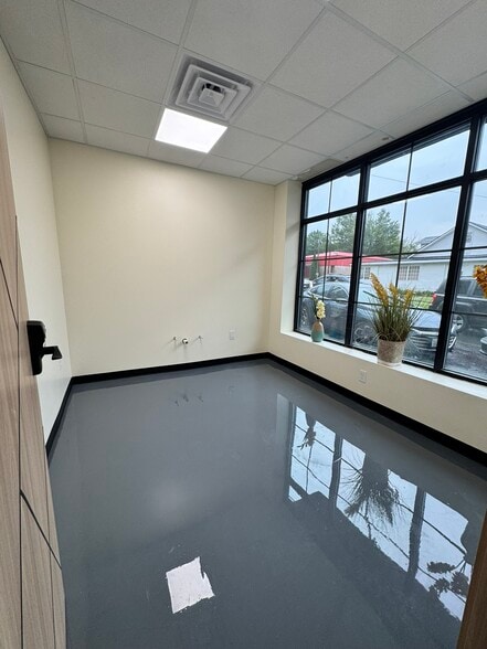110 Main St., Alexander City, AL for lease - Interior Photo - Image 3 of 22