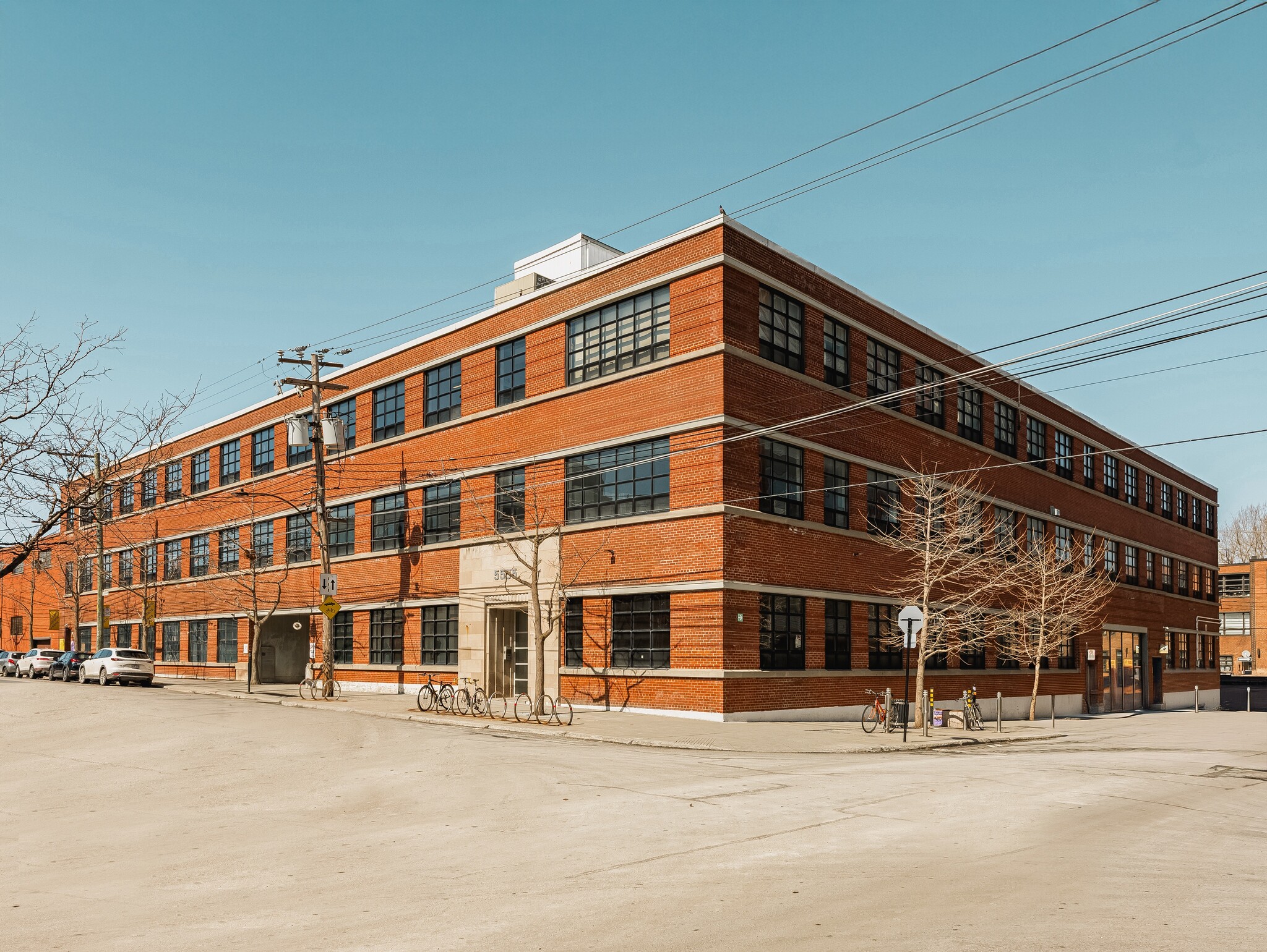 5555-5575 Av Casgrain, Montréal, QC for lease Building Photo- Image 1 of 3
