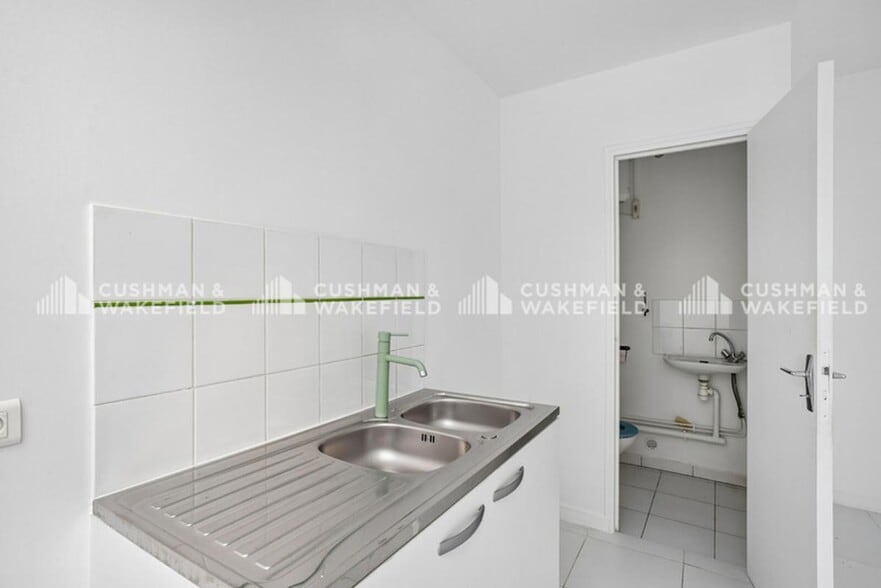 24 Impasse Mousset, Paris for lease - Interior Photo - Image 3 of 15