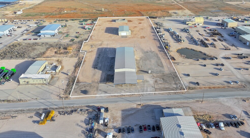 11000 W County Road 72, Midland, TX à louer - Photo du bâtiment - Image 3 de 54