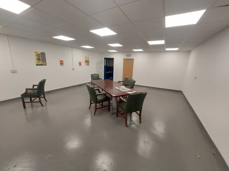 Lochlands Loan, Larbert à louer - Hall d’entrée - Image 3 de 4