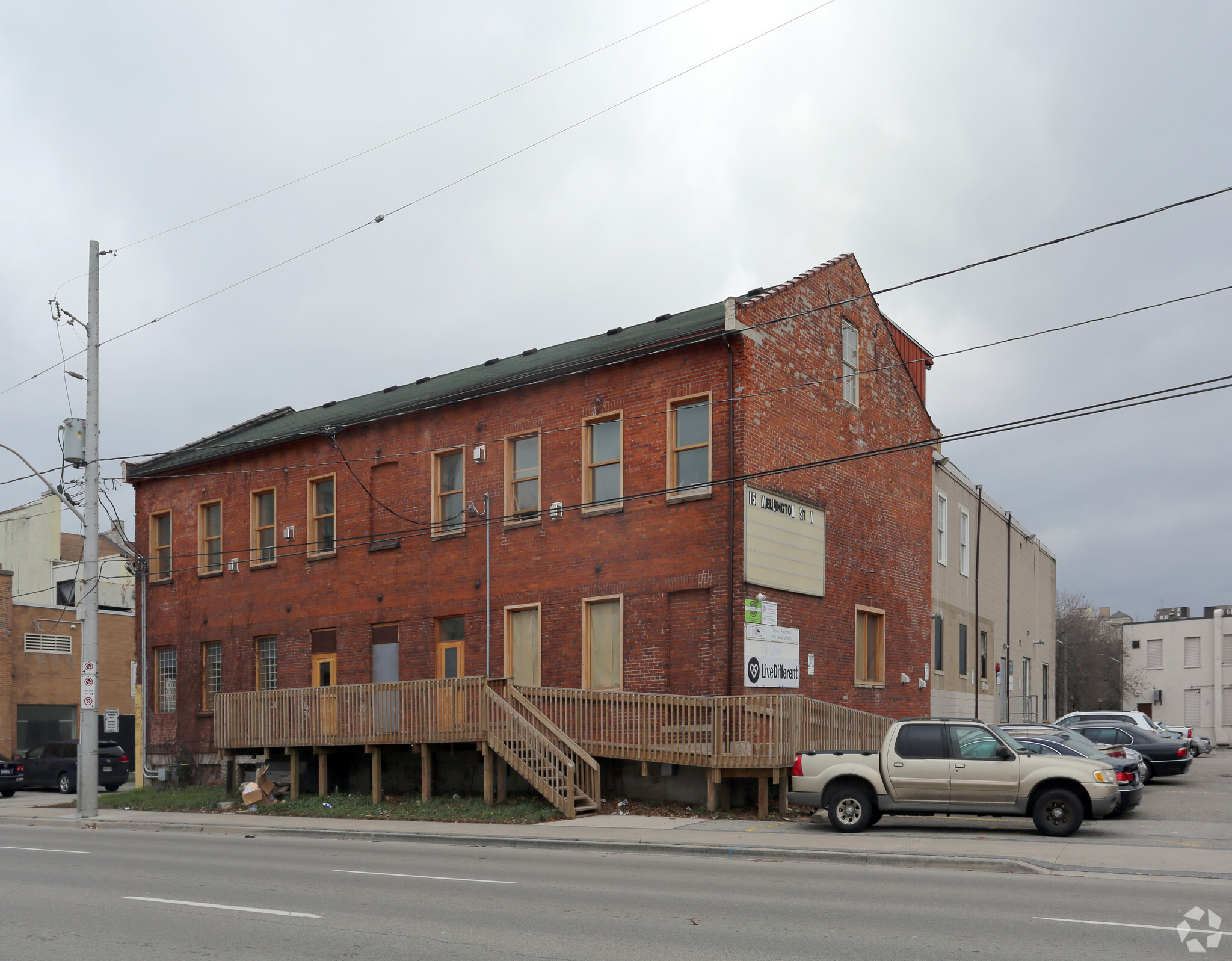 15 Wellington St N, Hamilton, ON à louer Photo principale- Image 1 de 3