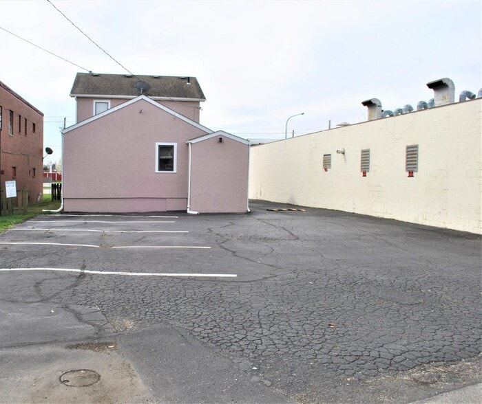 5424 W Broad St, Columbus, OH for lease - Building Photo - Image 2 of 17