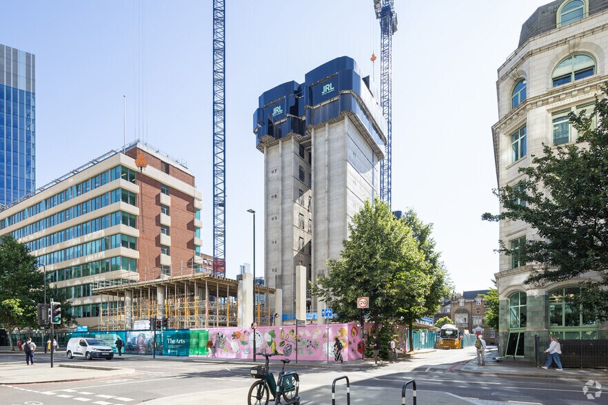220 Blackfriars Rd, Londres à louer - Photo du bâtiment - Image 2 de 3