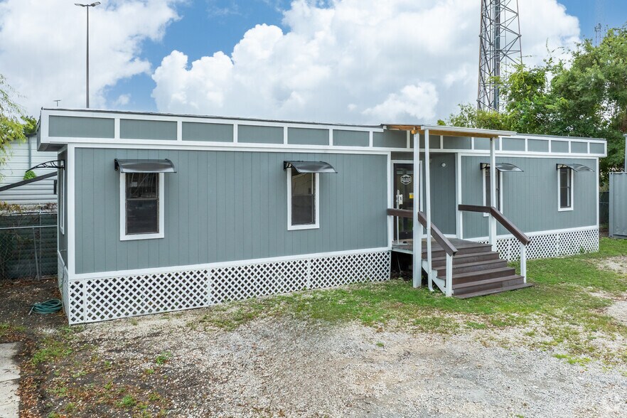5021 Stepp Ave, Jacksonville, FL à louer - Photo du bâtiment - Image 3 de 42