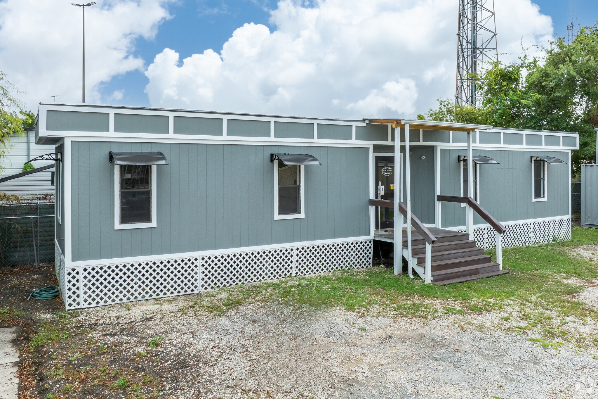 5021 Stepp Ave, Jacksonville, FL for lease Building Photo- Image 1 of 11