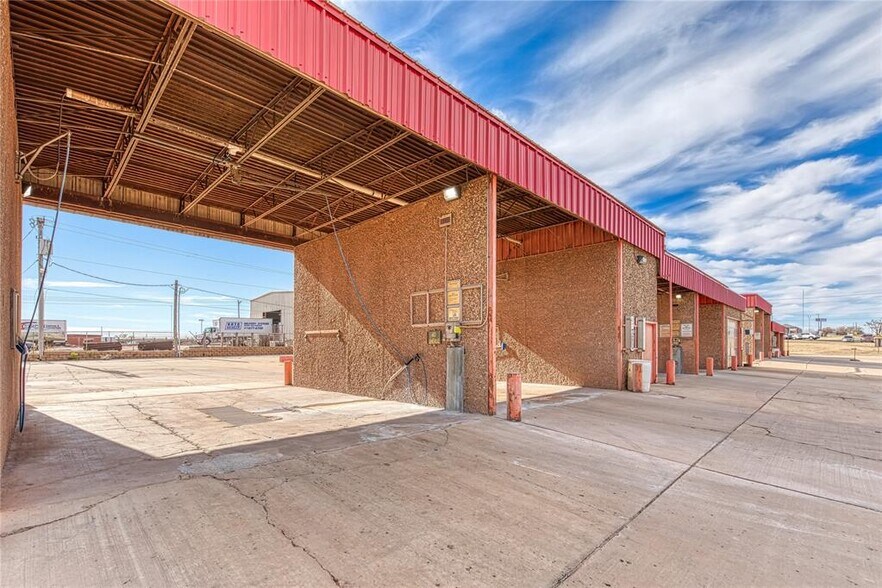 120 Sooner rd, Elk City, OK à vendre - Photo du bâtiment - Image 1 de 7