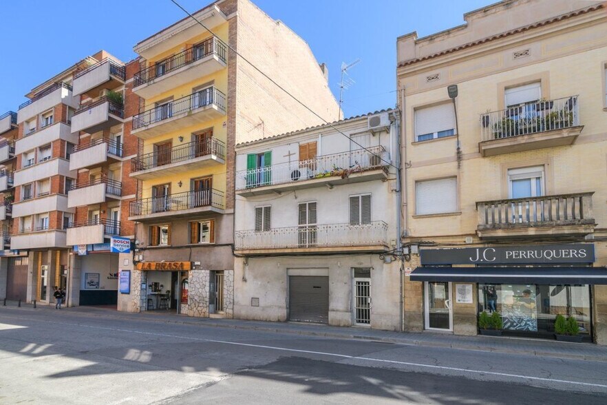 Immeuble residentiel dans Manresa, Barcelona à vendre - Photo du bâtiment - Image 2 de 3