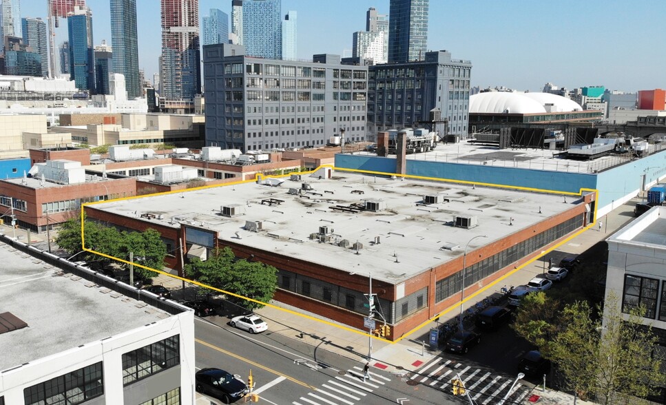 32-33 47th Ave, Long Island City, NY for lease - Building Photo - Image 3 of 15