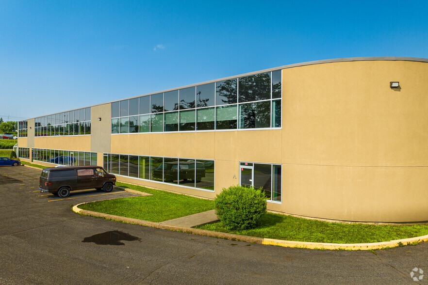 2101 Rue Nobel, Ste-Julie, QC for lease - Building Photo - Image 2 of 7