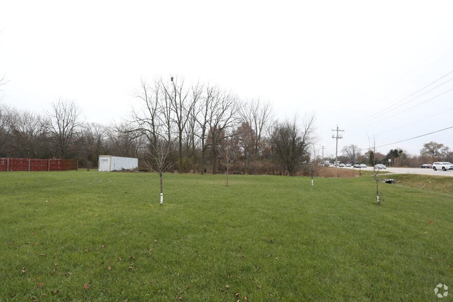 31W661 Liberty St, Aurora, IL à vendre - Photo du bâtiment - Image 1 de 2