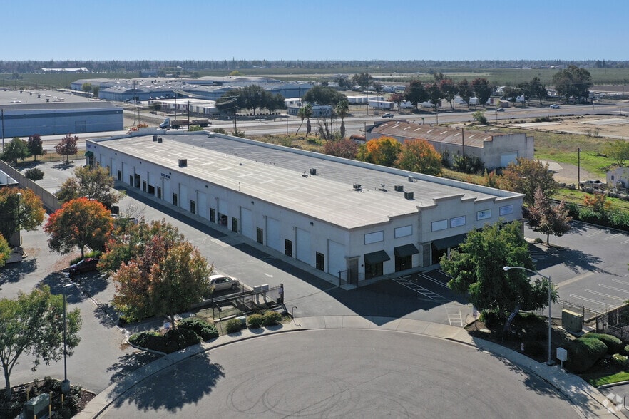 628-696 Bitritto Ct, Modesto, CA for lease - Aerial - Image 2 of 4