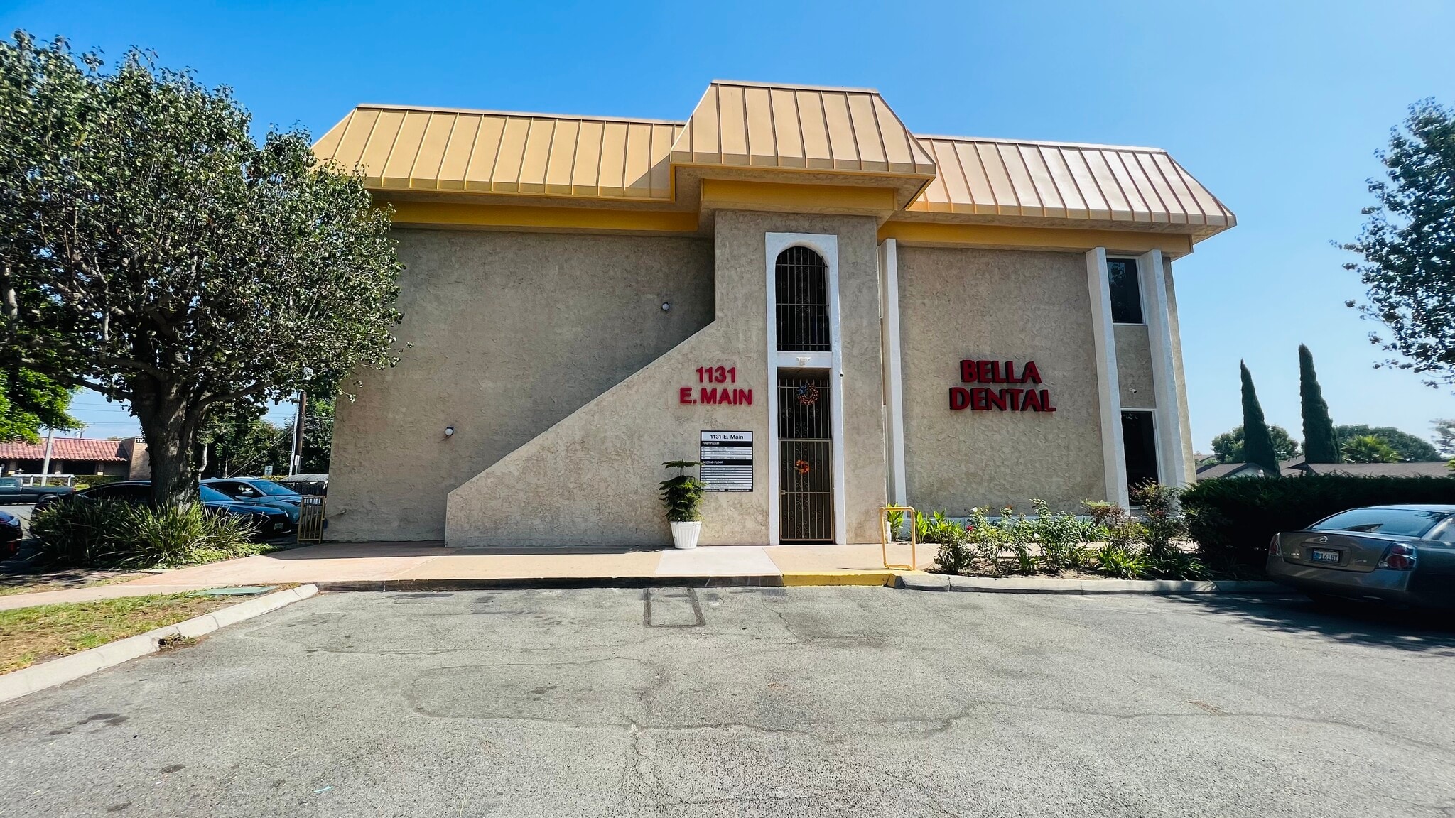 1131 E Main St, Tustin, CA for lease Building Photo- Image 1 of 24