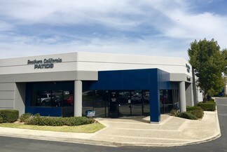 Plus de détails pour 127 Business Center Dr, Corona, CA - Bureau, Industriel à louer
