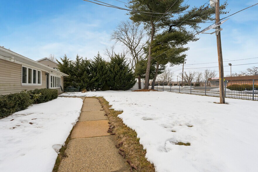 81 Somerset Dr, Willingboro, NJ à vendre - Photo du bâtiment - Image 3 de 16