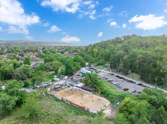 More details for 1020 Sharon Rd, Beaver, PA - Retail for Sale