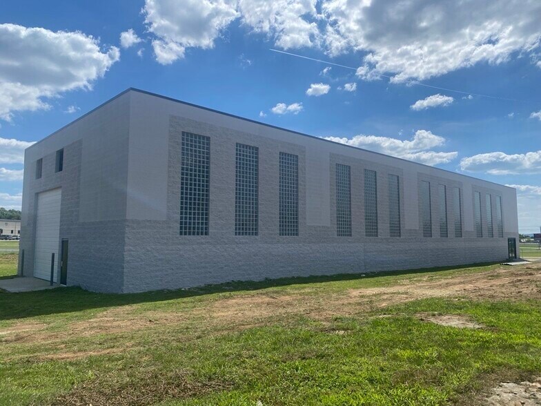 1030 Tennessee Blvd, Lebanon, TN à louer - Photo du bâtiment - Image 2 de 8