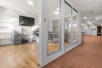 1011 New York Ave, Union City, NJ for lease Interior Photo- Image 2 of 18
