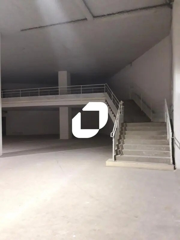 Flex in Saint-Cloud for lease Interior Photo- Image 1 of 8