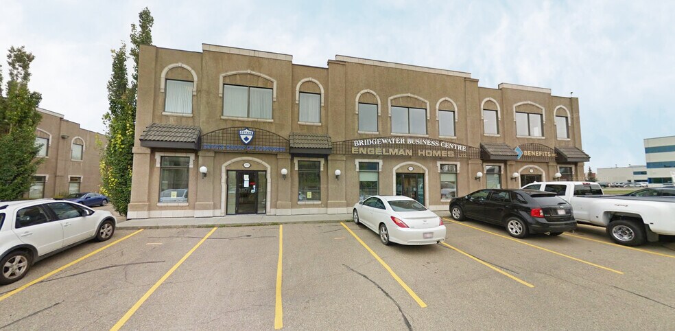6904-6912 Roper Rd NW, Edmonton, AB à louer - Photo du bâtiment - Image 3 de 22