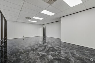 11381 Meadowglen Ln, Houston, TX for lease Interior Photo- Image 2 of 8