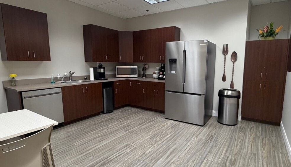 804 Green Valley Rd, Greensboro, NC for lease - Interior Photo - Image 2 of 5