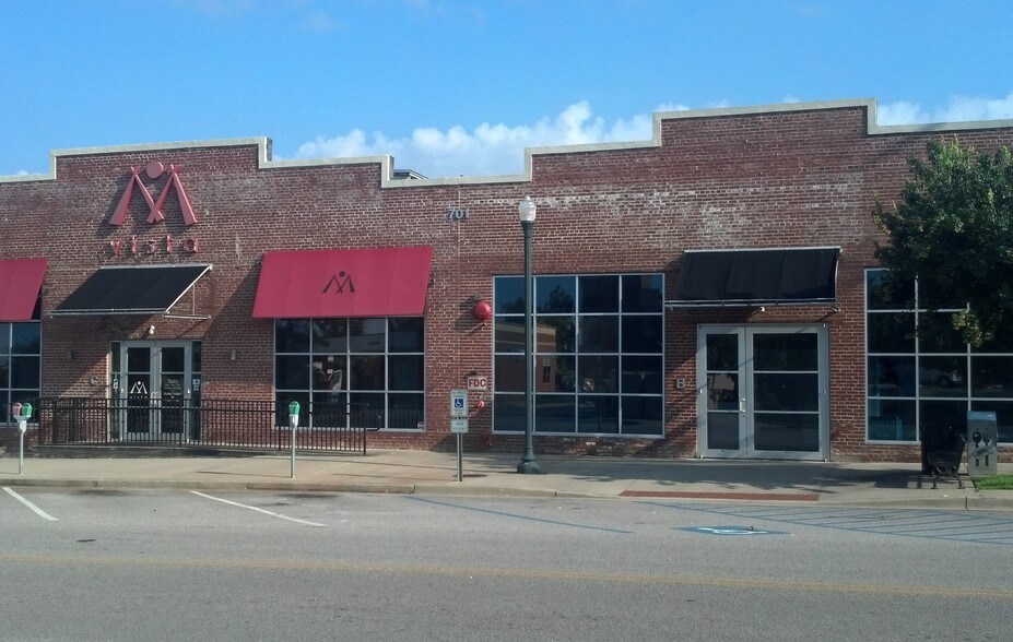 701 Lady St, Columbia, SC à louer - Photo du bâtiment - Image 2 de 4