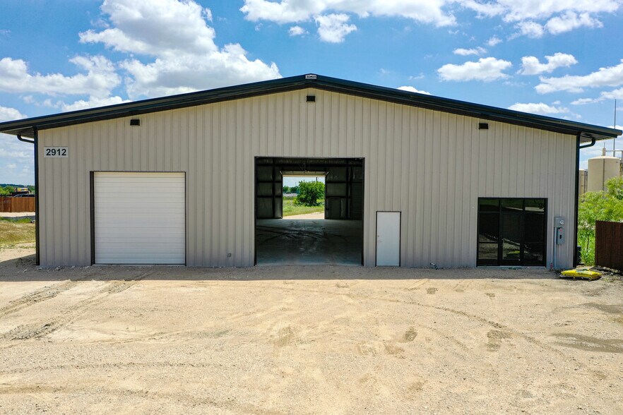 2912 Chambers St, Venus, TX à louer - Photo du bâtiment - Image 2 de 8