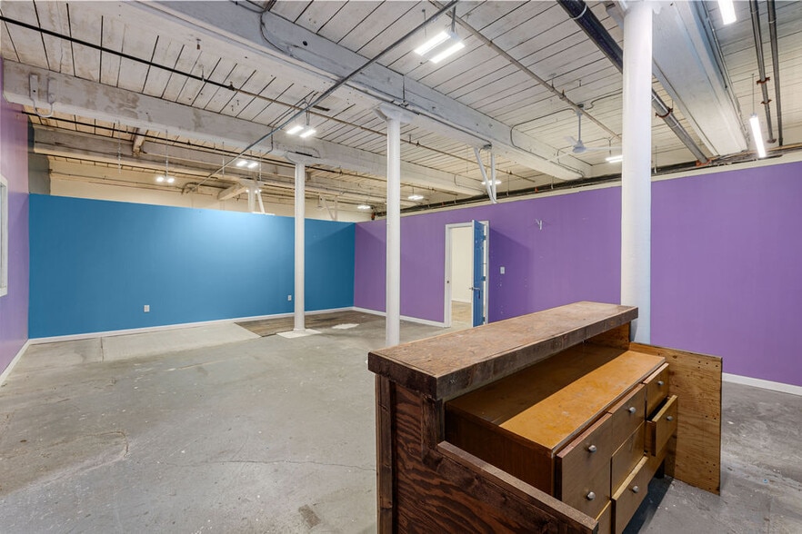 28 Anawan St, Fall River, MA for sale - Building Photo - Image 3 of 70