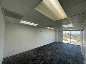 1721 Garvey Ave, Alhambra, CA à louer Photo intérieure- Image 1 de 5