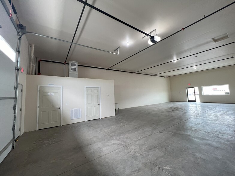 5632 Fargo Ln, Rapid City, SD for lease - Interior Photo - Image 3 of 7